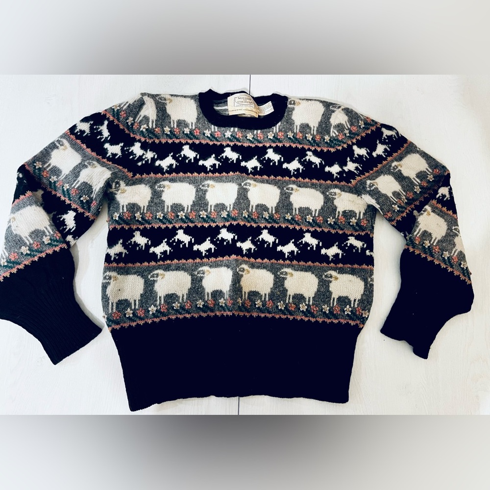 Susan Bristol Shetland Wool blend Sheep Pattern Crewneck Sweater